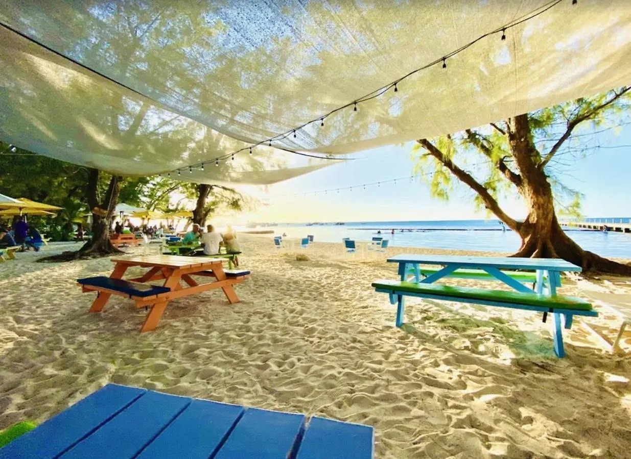 Beach Living At The Retreat Driftwood Village